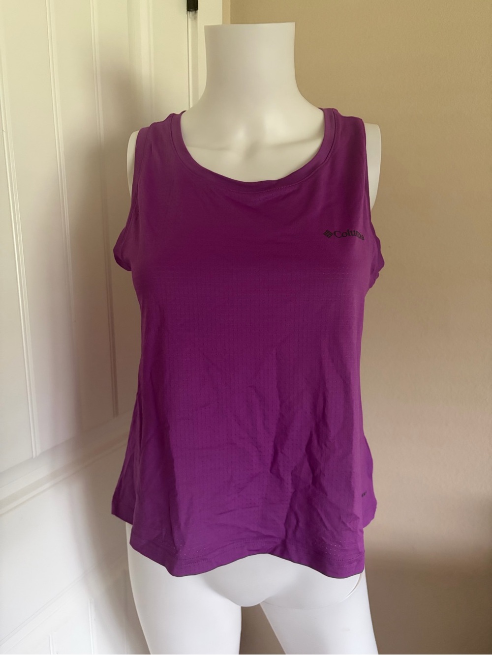 Columbia Women's Purple Magenta Sleeveless Yoga Tank Top